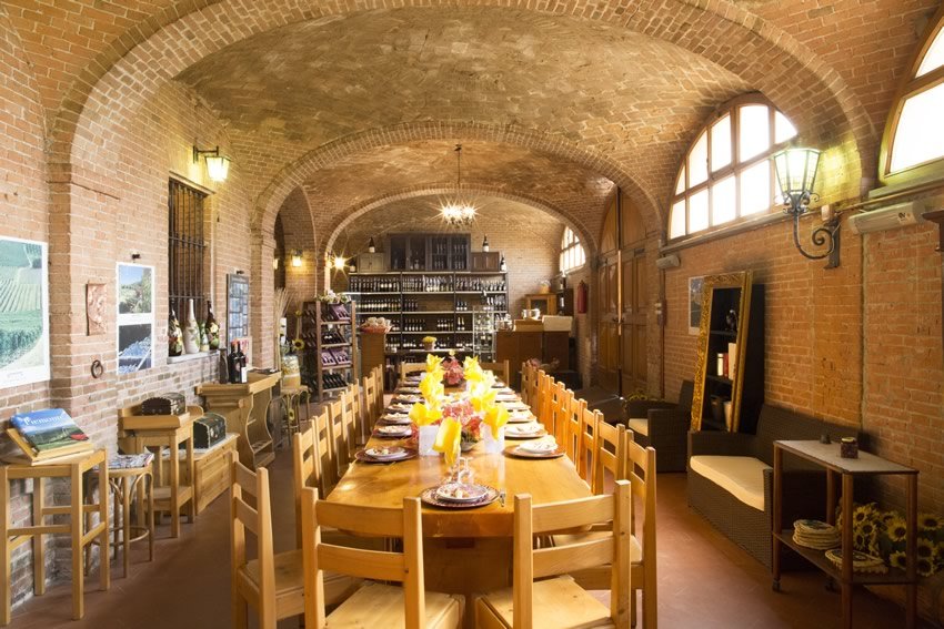 Cantine Cavallotti, Milan, Italy