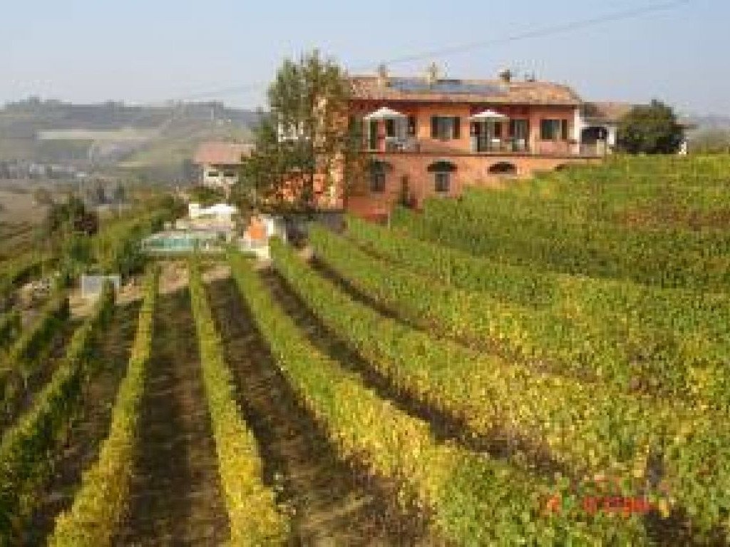 Cascina Galarin, Castagnole Delle Lanze, Italy