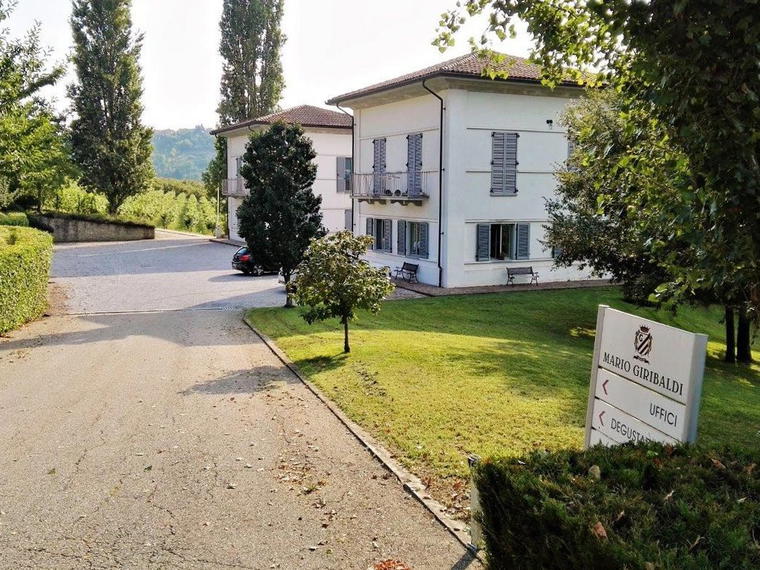 Giribaldi, Rodello, Italy