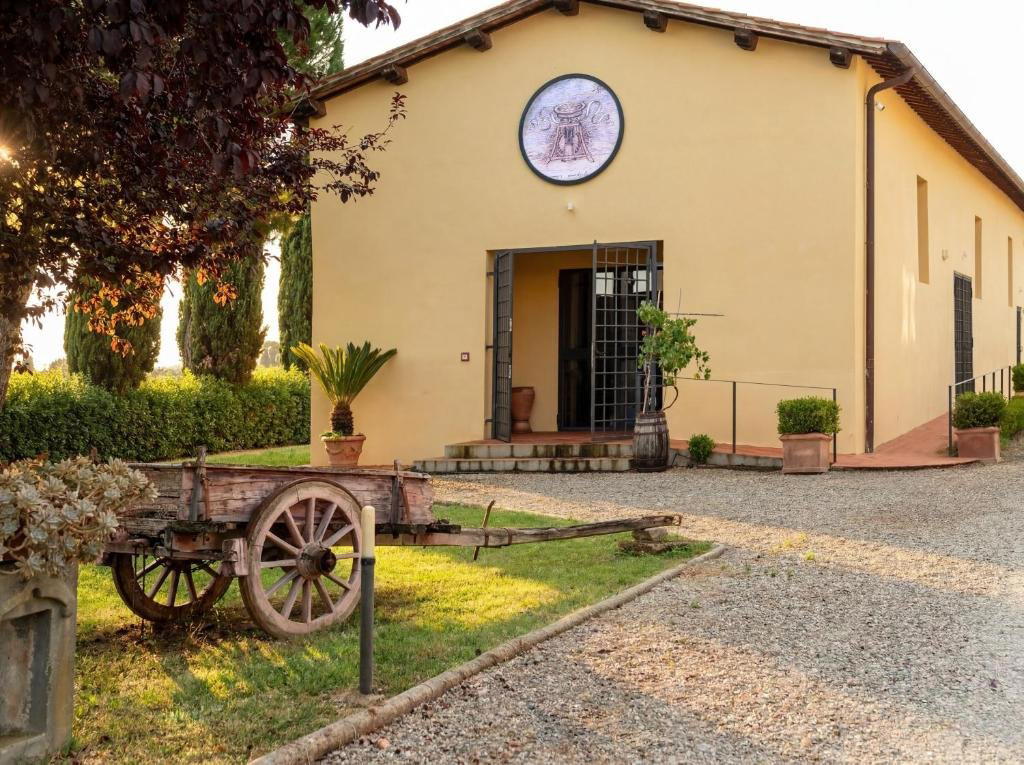 Casale di Valle winery in Vinci
