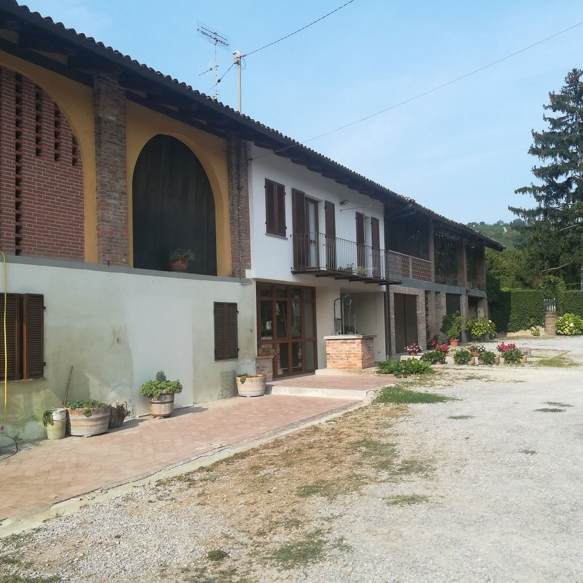 Azienda Agricola Eraldo Viberti, Winery in La Morra
