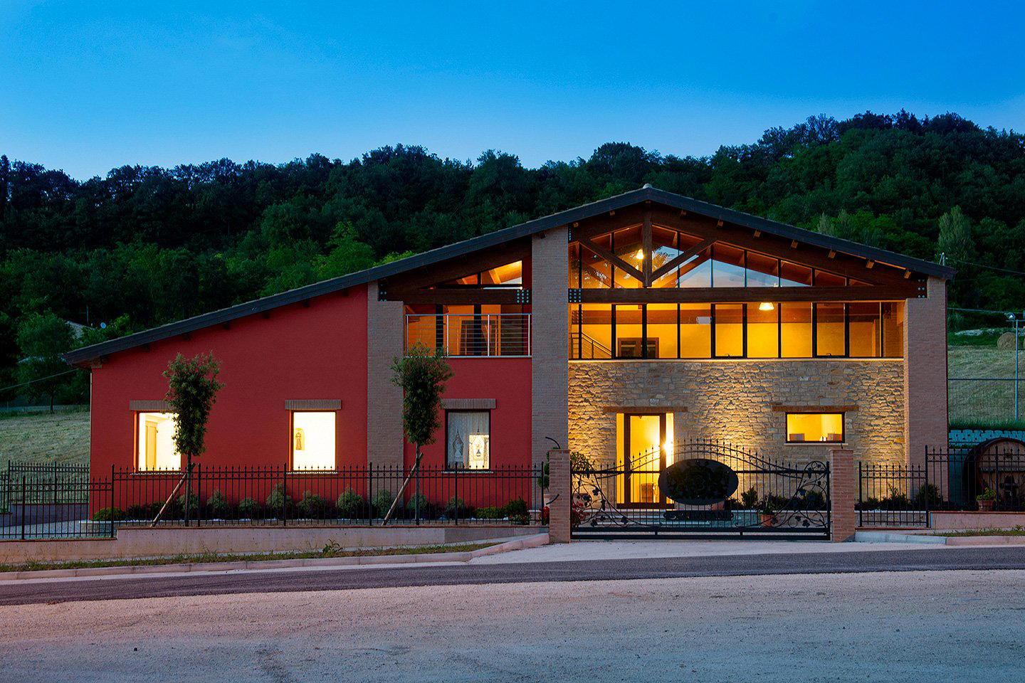 Sparapani / Frati Bianchi winery in Cupramontana