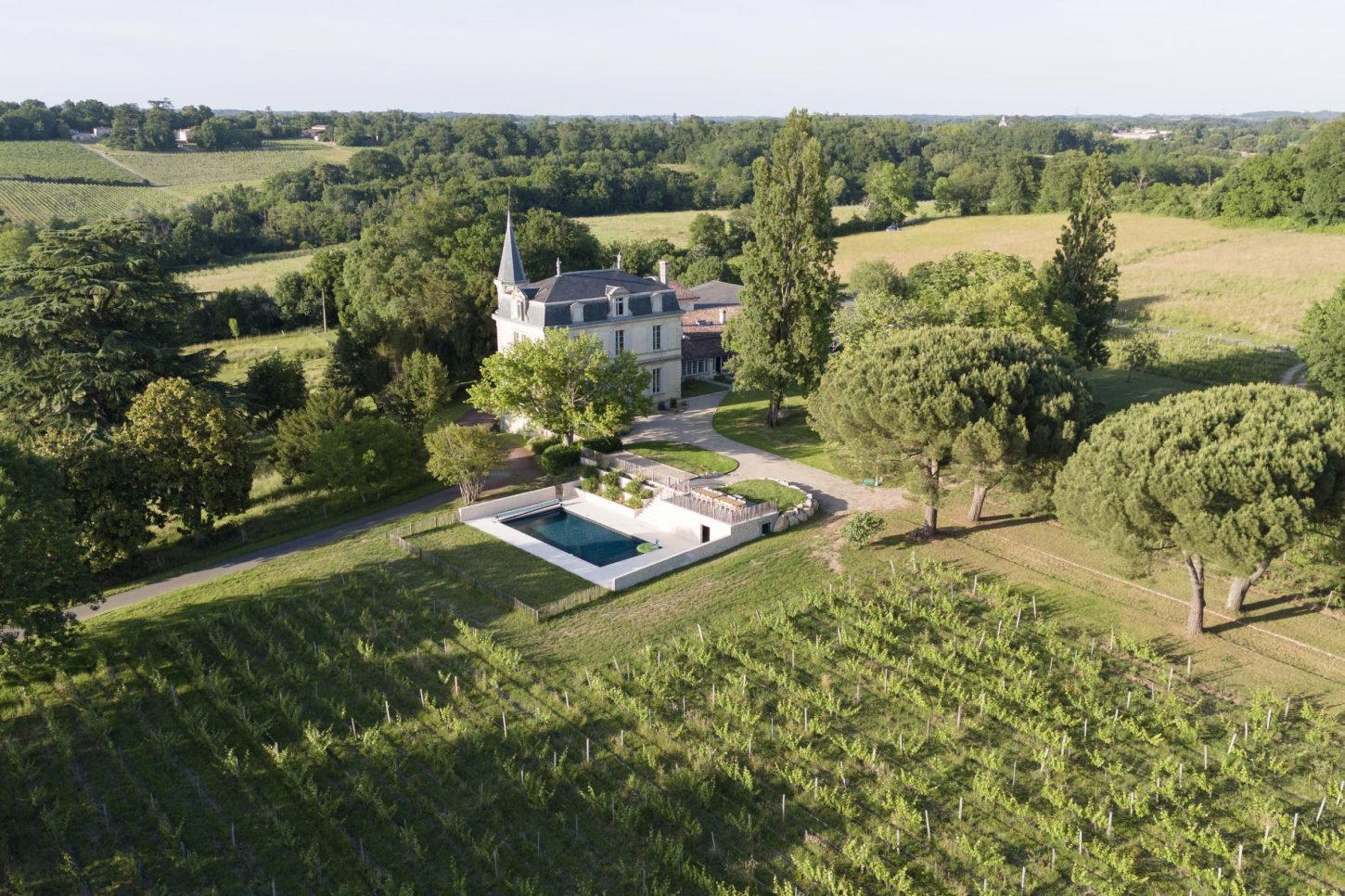 Château Latour Camblanes winery in Camblanes Et Meynac