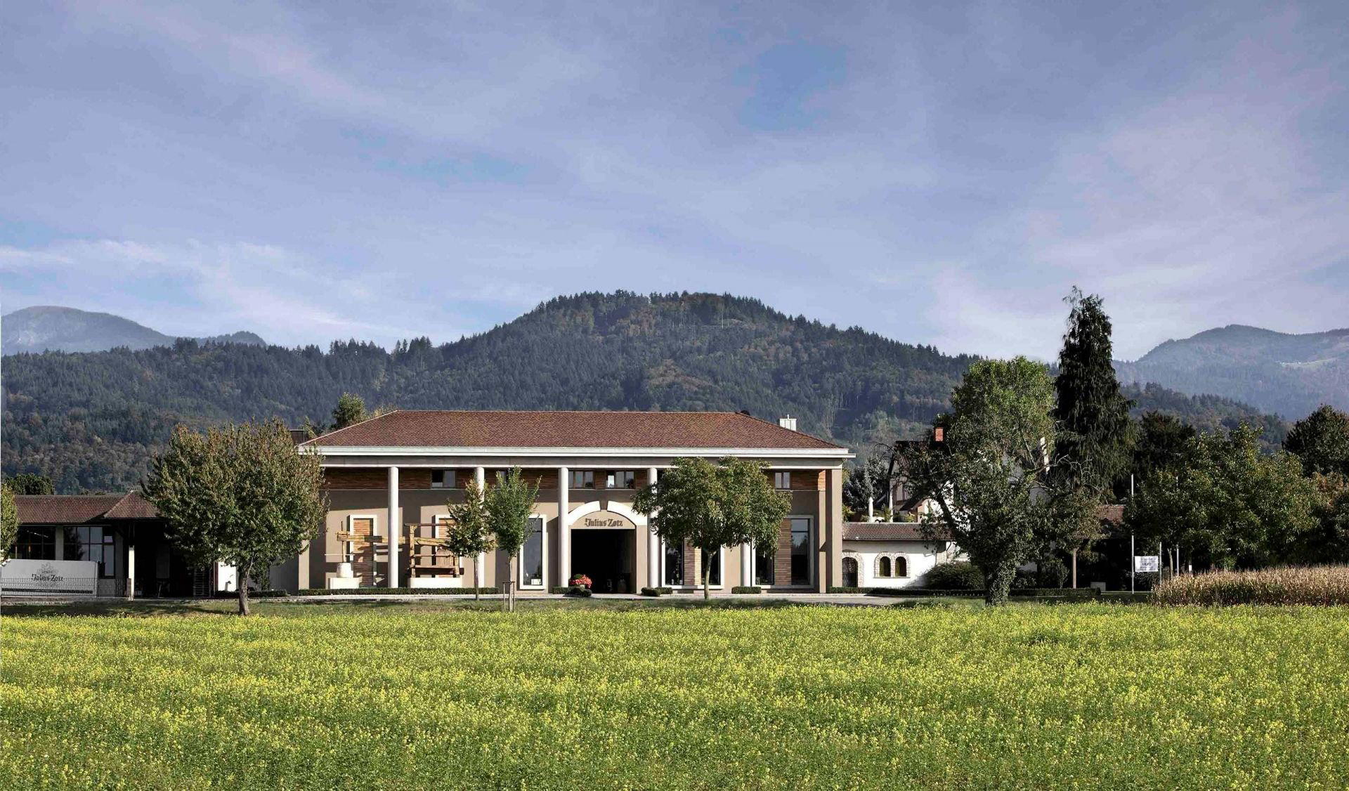 Weingut Julius Zotz winery in Heitersheim