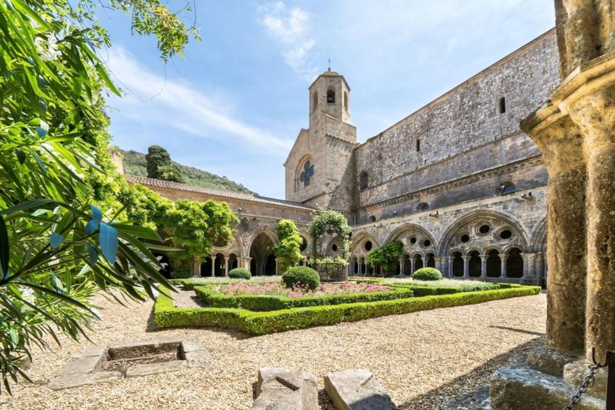 Abbaye de Fontfroide winery in Narbonne