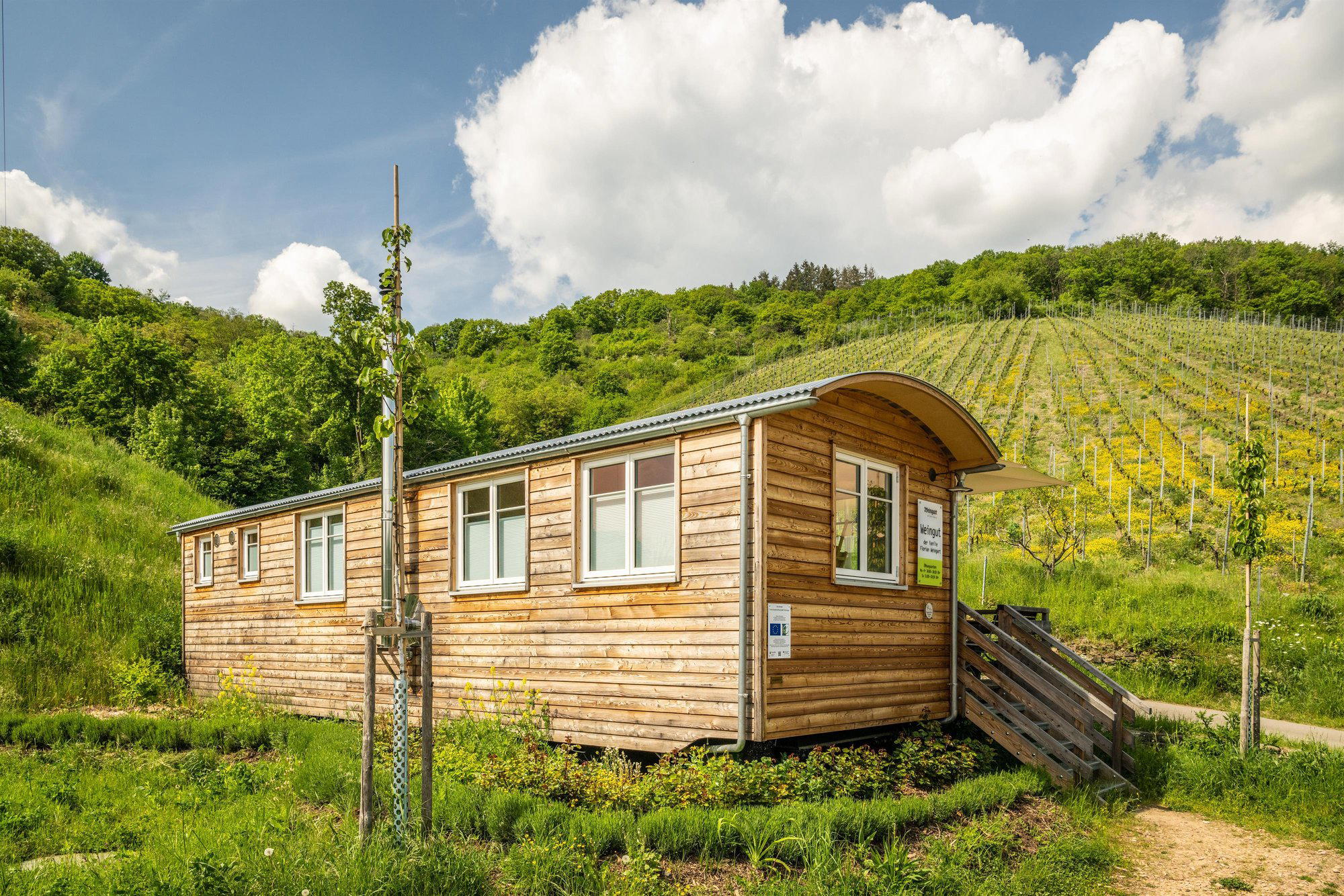 Weingut Weingart winery in Spay