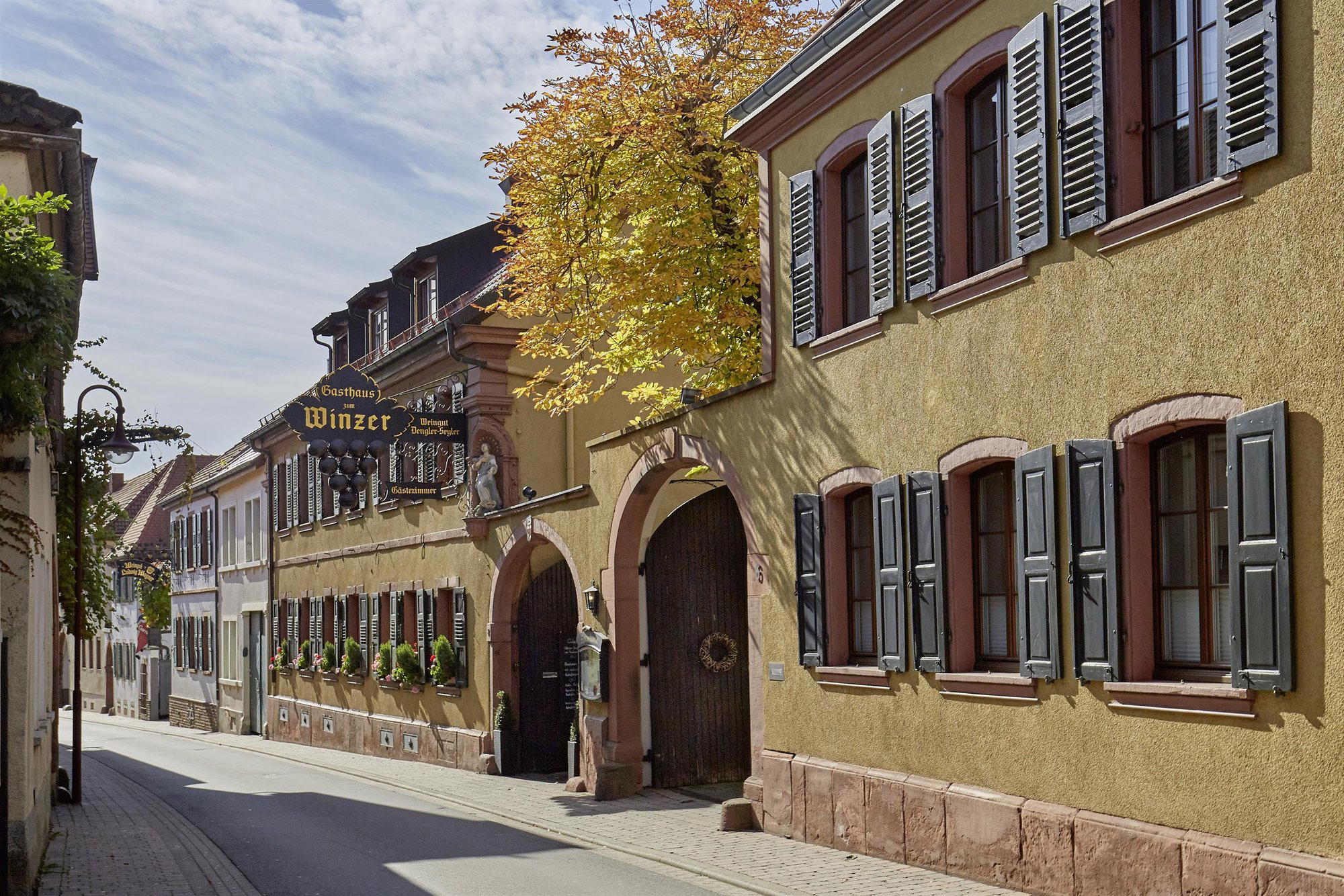 Weingut Dengler-Seyler winery in Maikammer