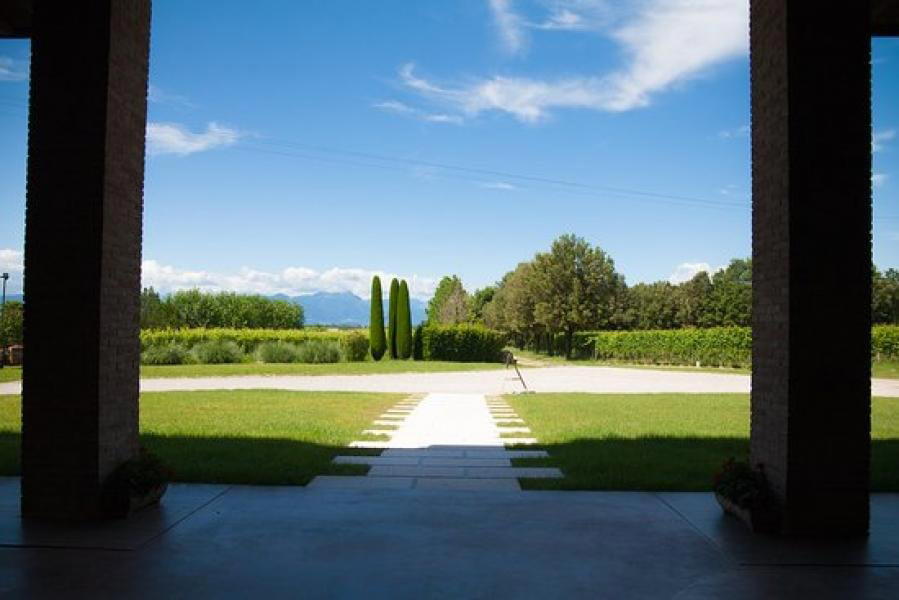 Podere Selva Capuzza winery in Desenzano del Garda, Italy