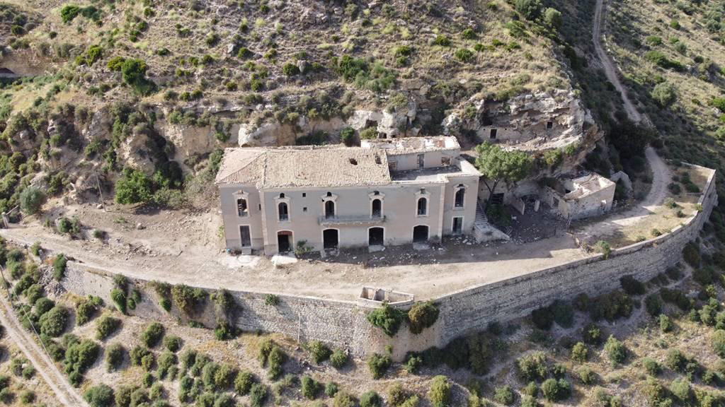 Terre di Giurfo winery in Licodia Eubea