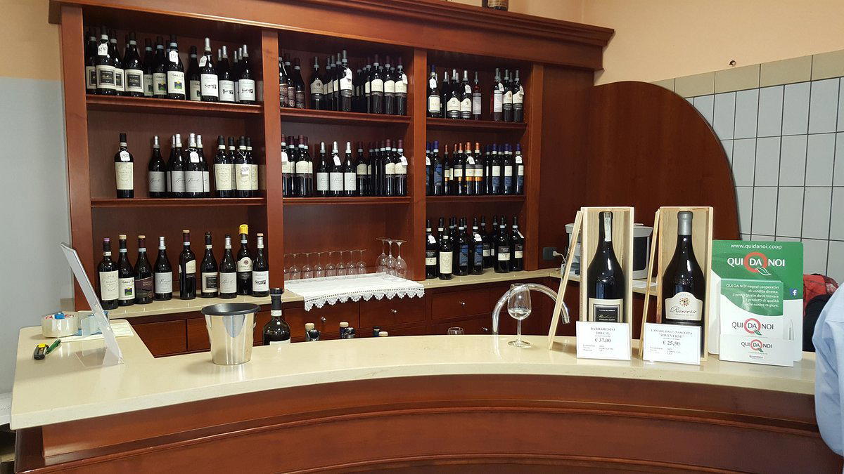Cantina del Nebbiolo winery in Vezza D Alba