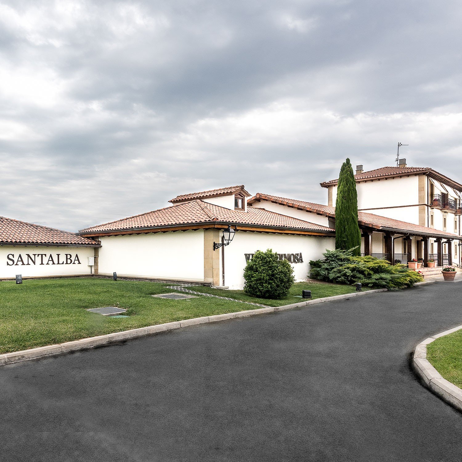 Bodegas Santalba, Gimileo, Spain
