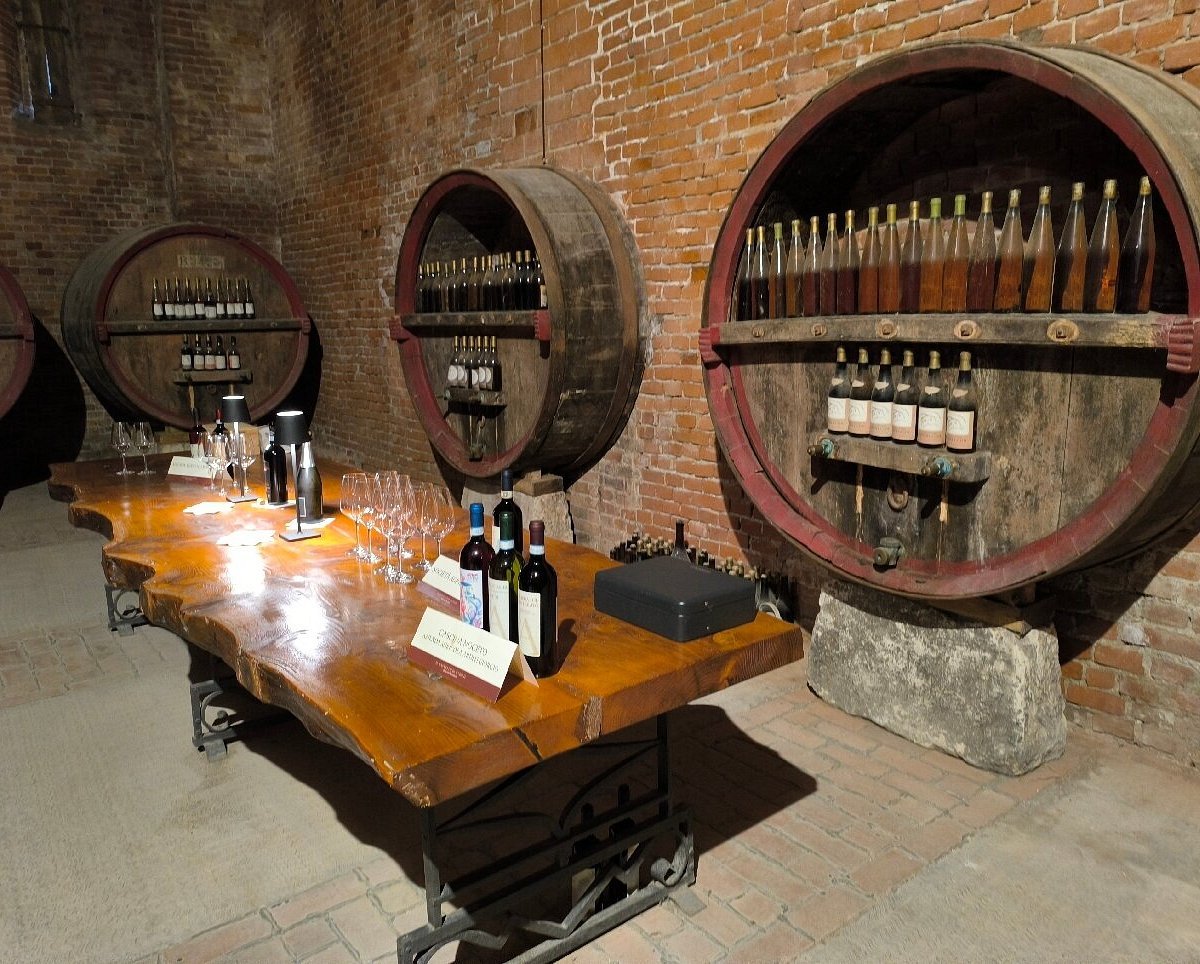 Castello di Uviglie, Rosignano Monferrato, Italy