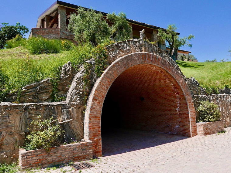 Cantina Orsogna, Orsogna, Italy