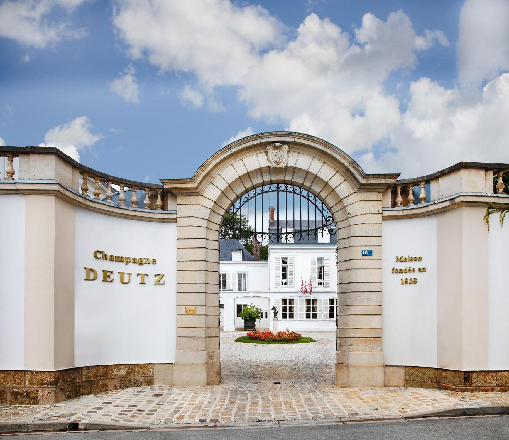 Champagne Deutz, Winery in Aÿ
