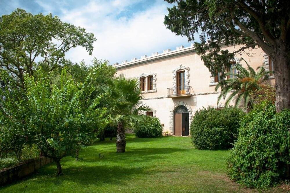 Baglio di Pianetto, Santa Cristina Gela, Italy