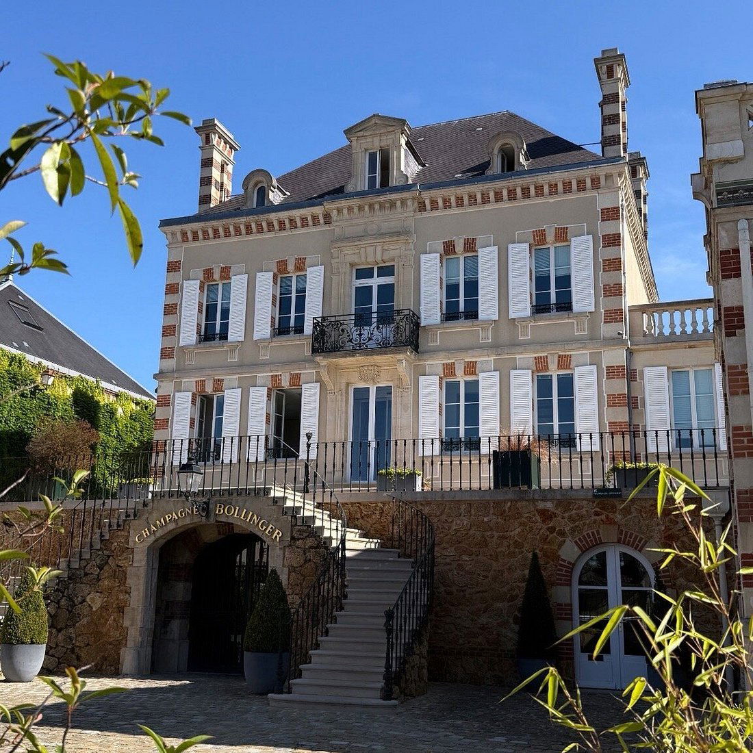 Champagne Bollinger, Winery in Aÿ