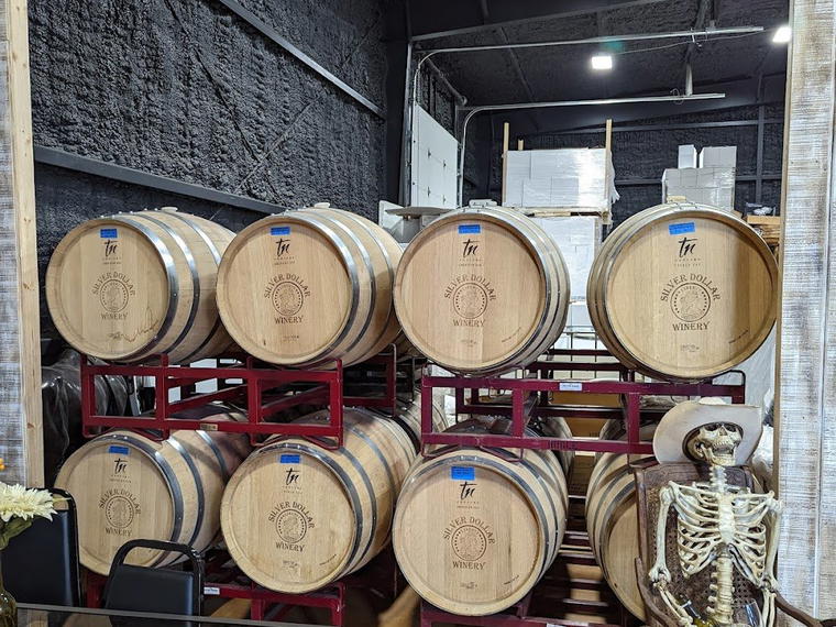 Silver Dollar Winery, Johnson City, United States
