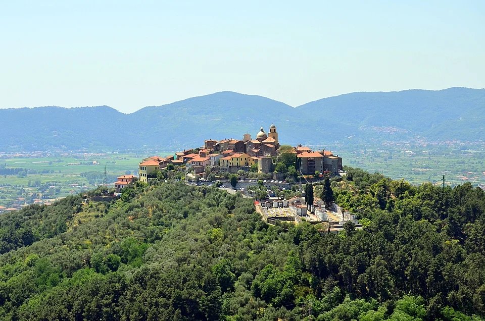 Cantine Lunae Bosoni, Luni, Italy
