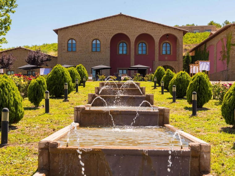 Bodegas San Valero, Carinena, Malaysia