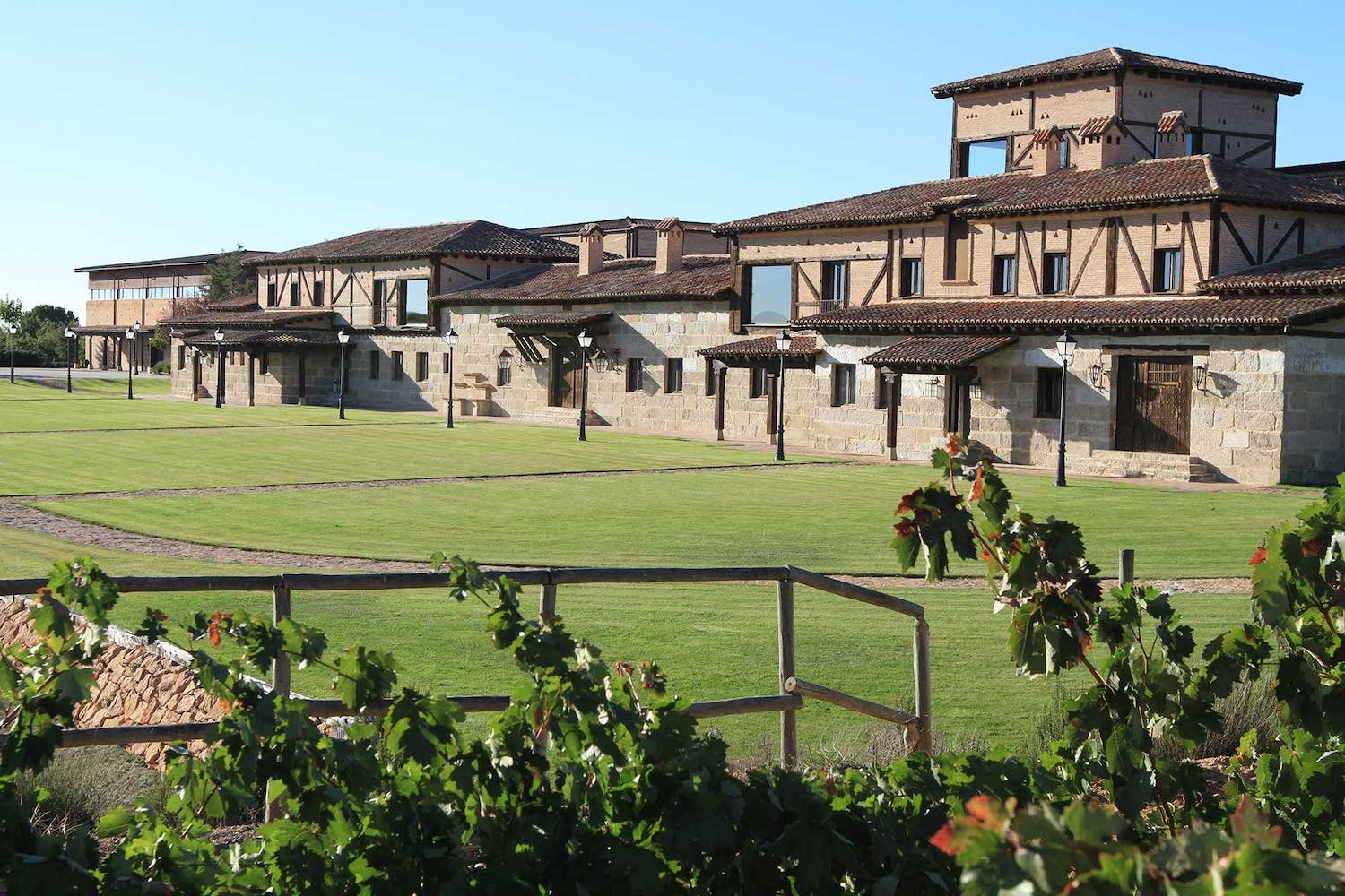 Bodegas Torrederos, Winery in Fuentelisendo