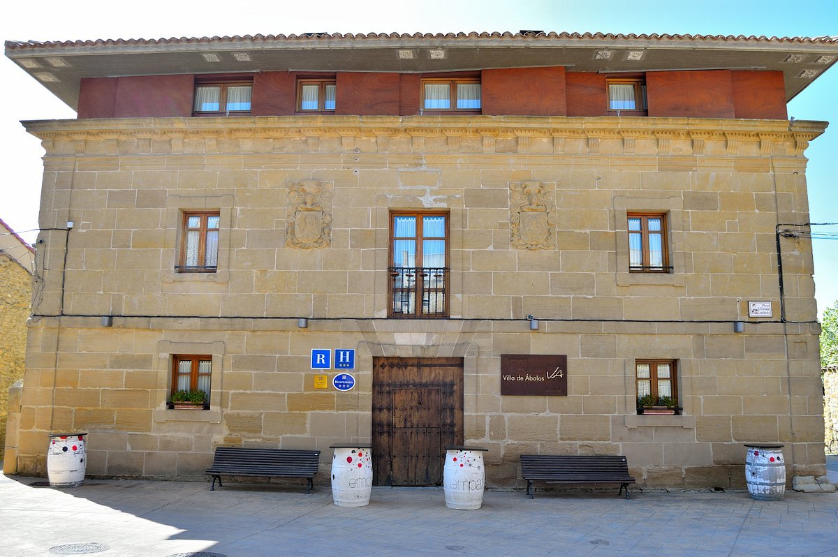 Bodegas Puelles, Abalos, Spain