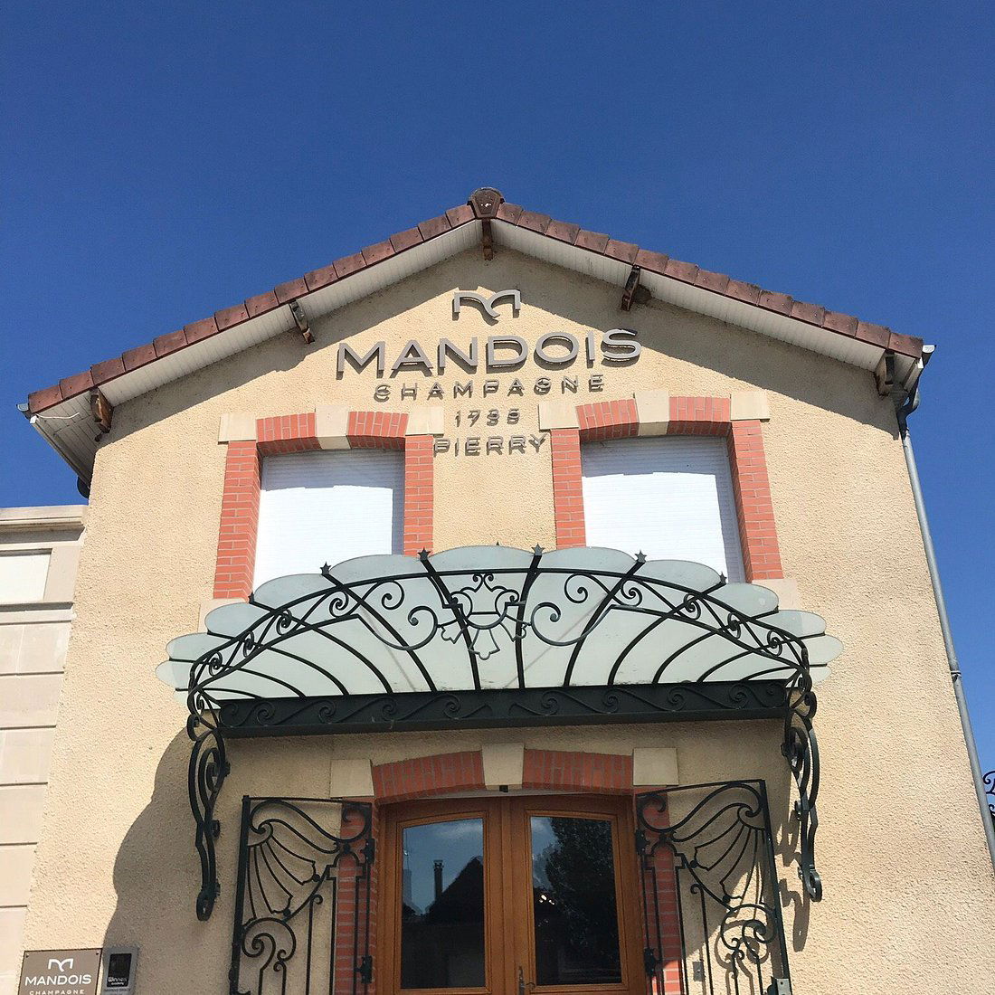Champagne Mandois, Winery in Pierry