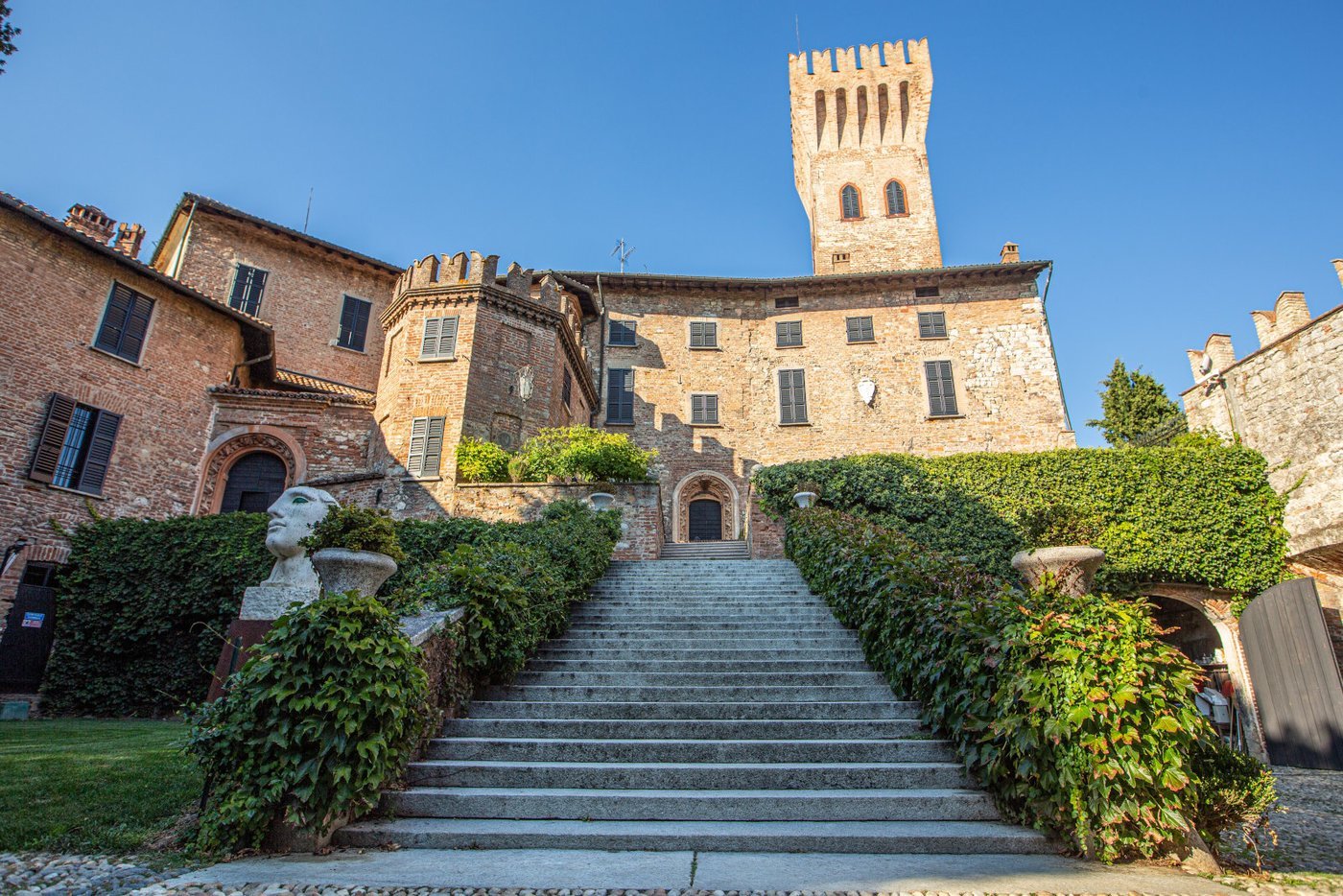 Castello di Cigognola, Cigognola, Italy
