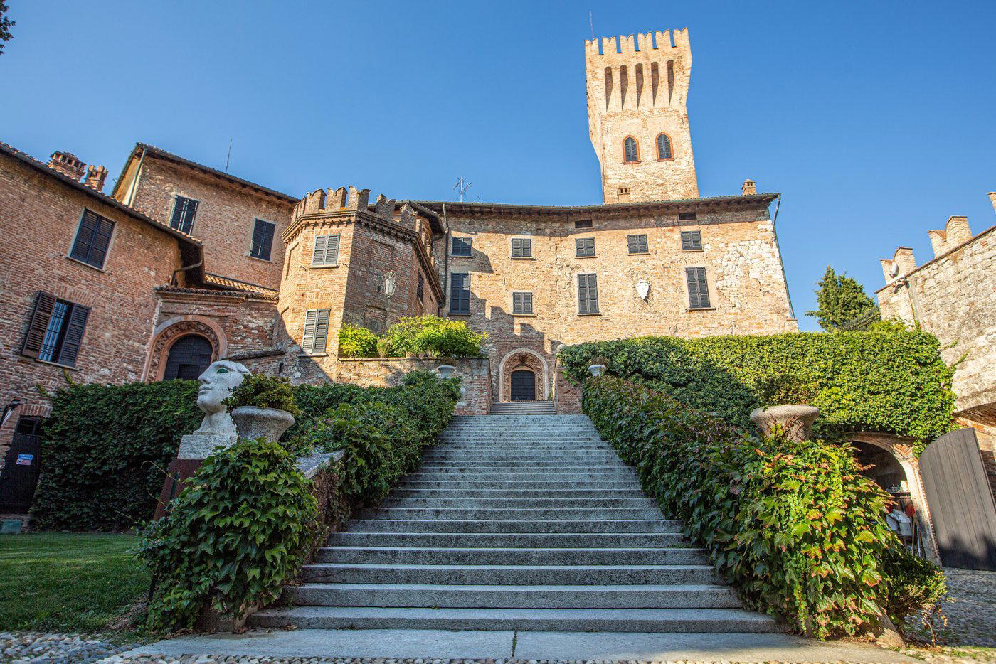 Castello di Cigognola winery in Cigognola