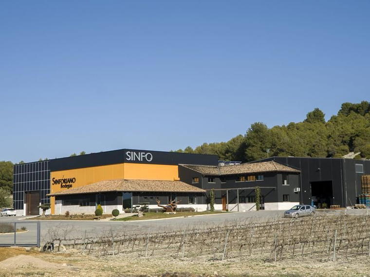 Bodegas Sinforiano, Mucientes, Spain
