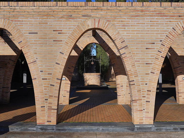 Bodega Pirineos, S.A., Barbastro, Spain