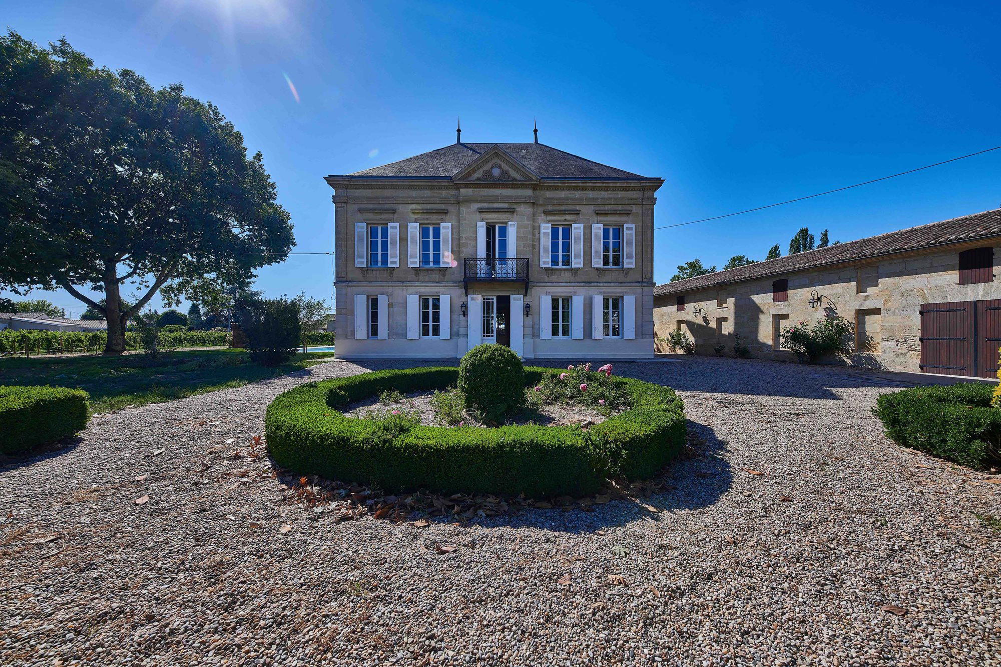 Château Armens winery in Saint Pey D Armens