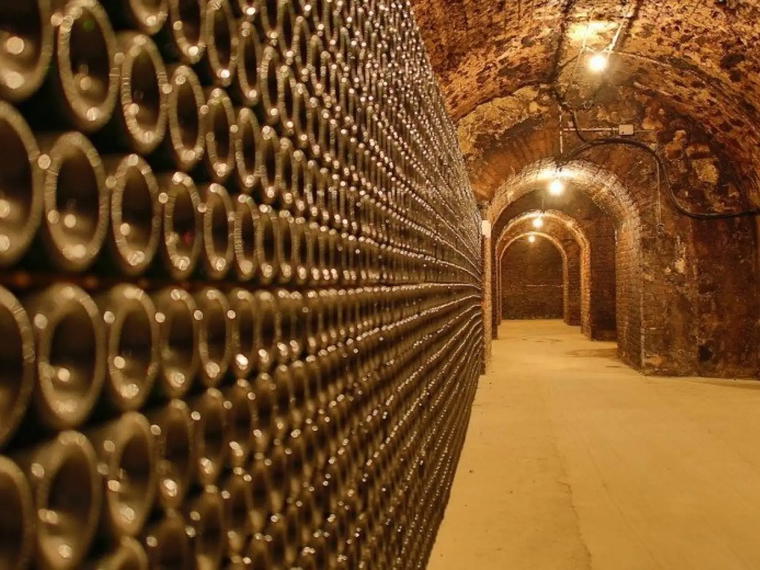 Champagne Charles Lafitte, Reims, France