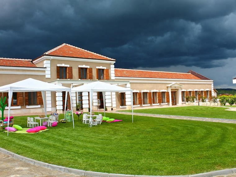 Midalidare Estate, Mogilovo, Bulgaria