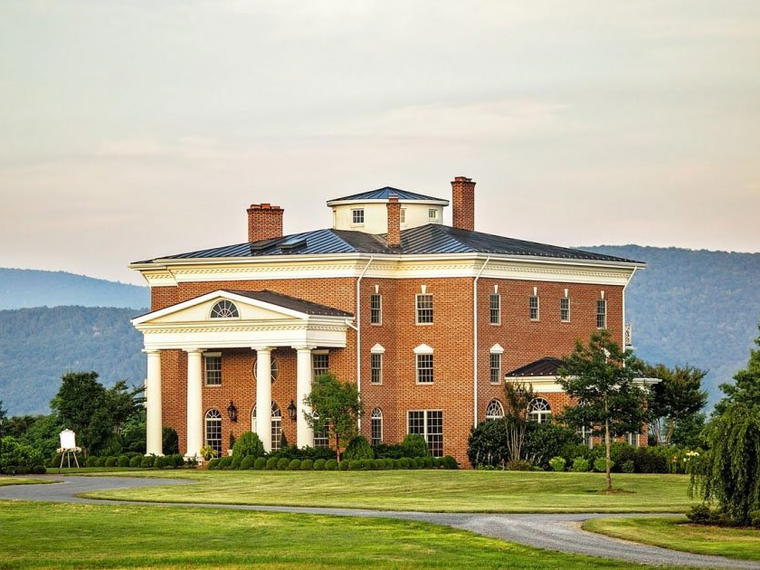 Brix & Columns Vineyards, McGaheysville, United States