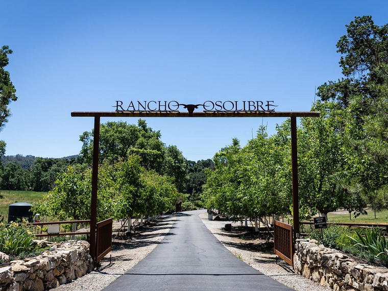 Oso Libre Winery, Paso Robles, United States