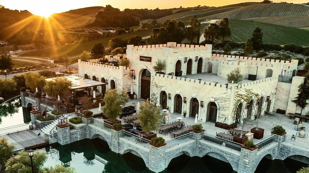 Tooth & Nail Winery, Paso Robles, United States