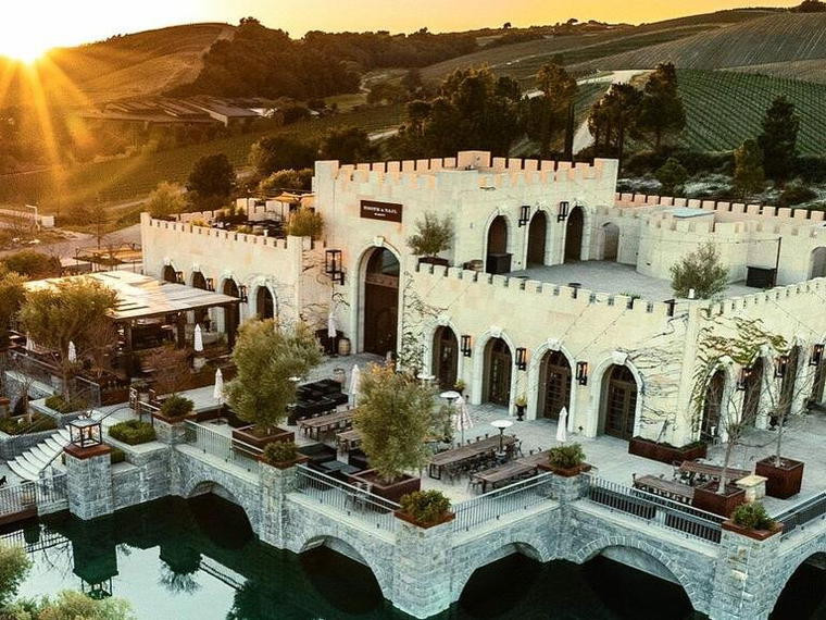 Tooth & Nail Winery, Paso Robles, United States