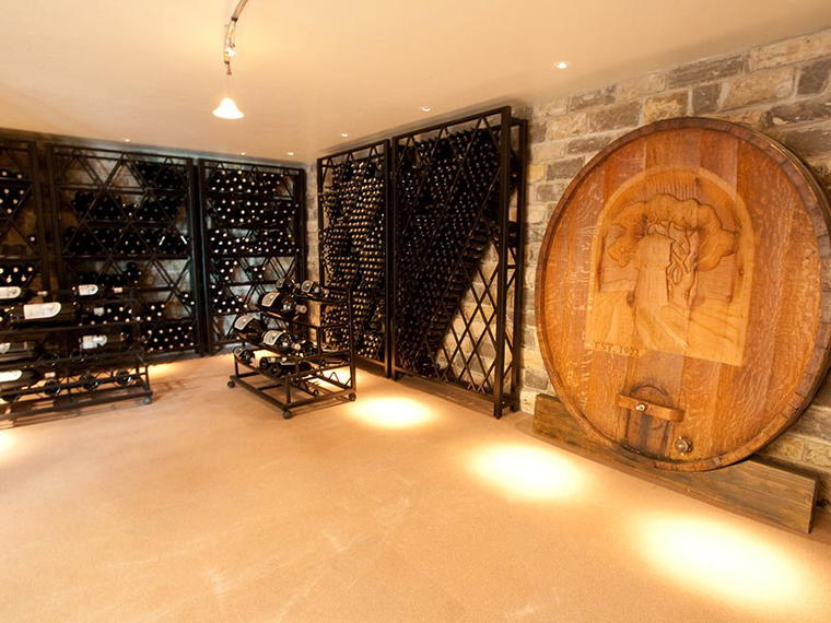 Silver Oak Cellars (Alexander Valley), Geyserville, United States