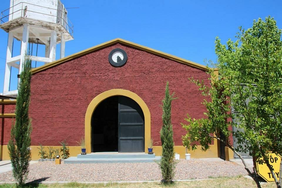 Tierra de Lobo Distillery winery in Maipú, Argentina