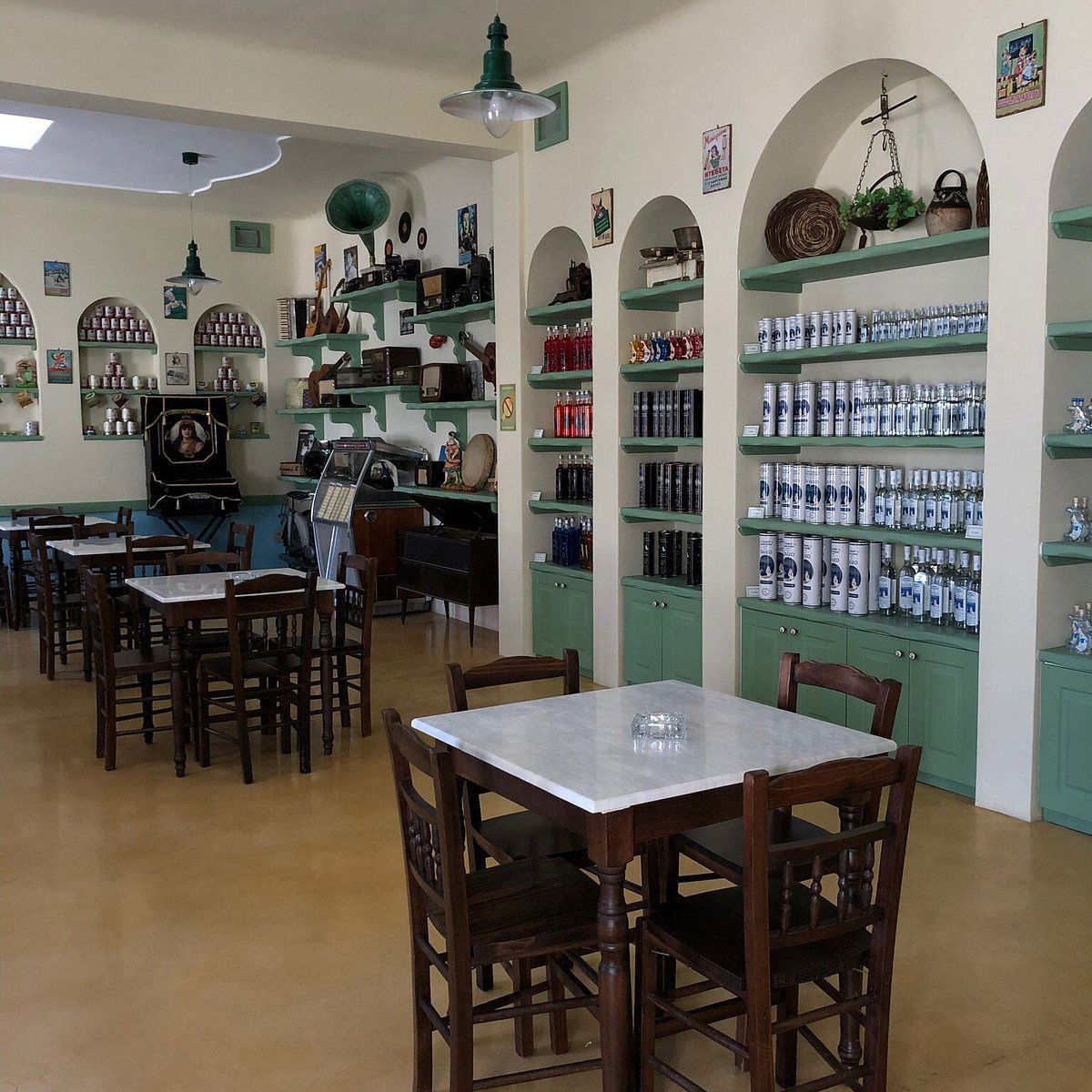 Baxevanis Distillery, Winery in Lamia