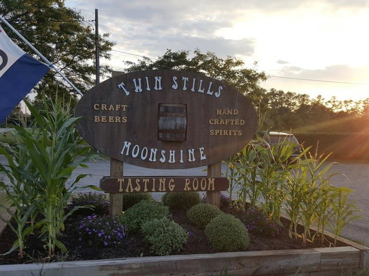 Twin Stills Moonshine, Riverhead, United States