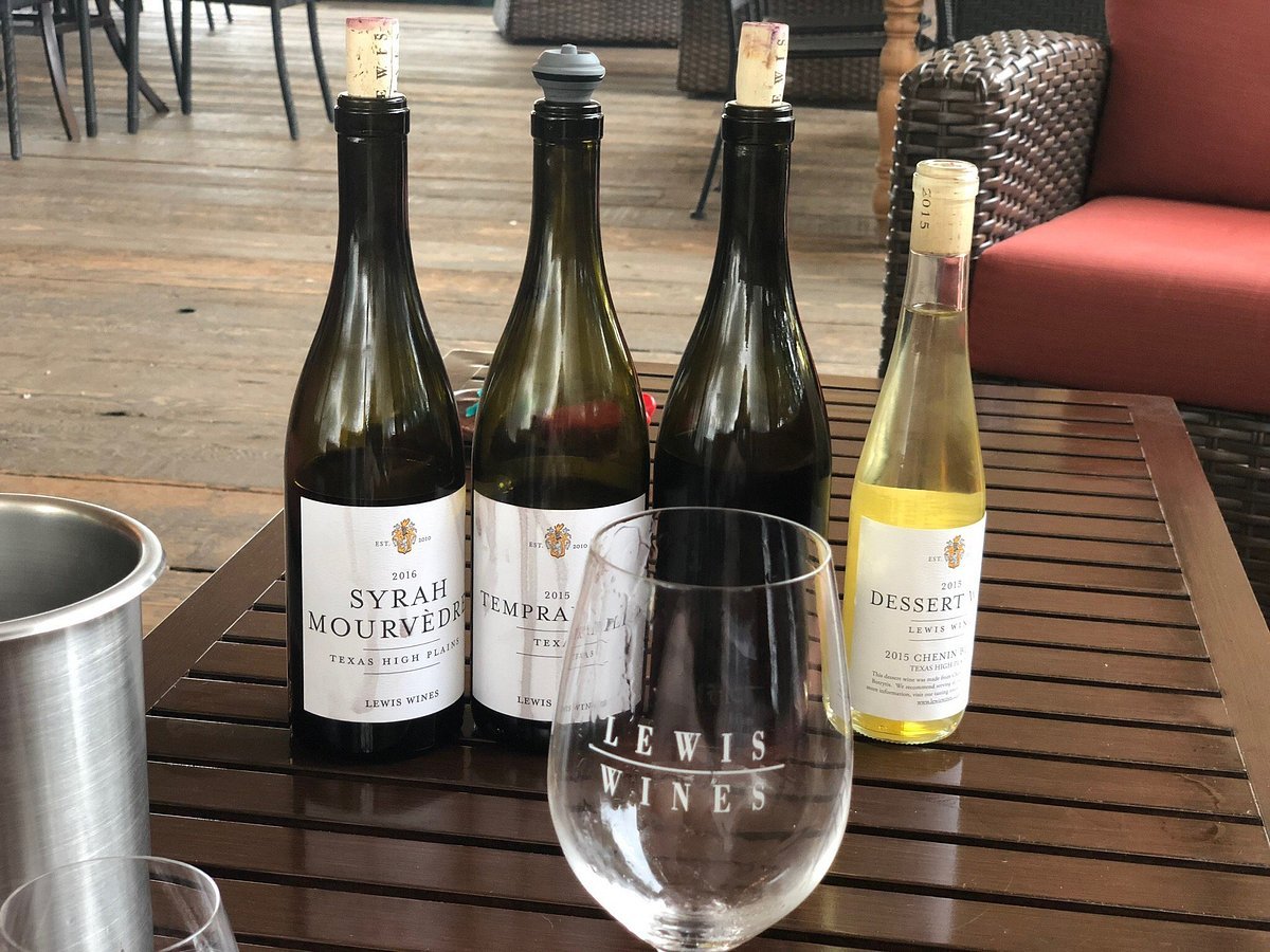 Lewis Wines winery in Johnson City, United States