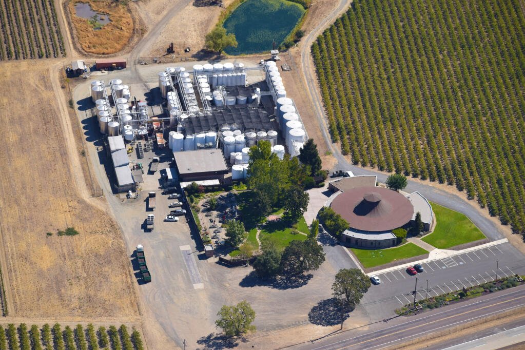 Dunnewood Vineyards winery in Ukiah, United States
