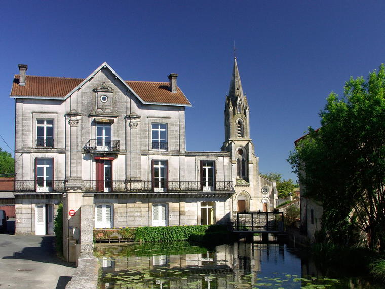 Augier, Aigre, France