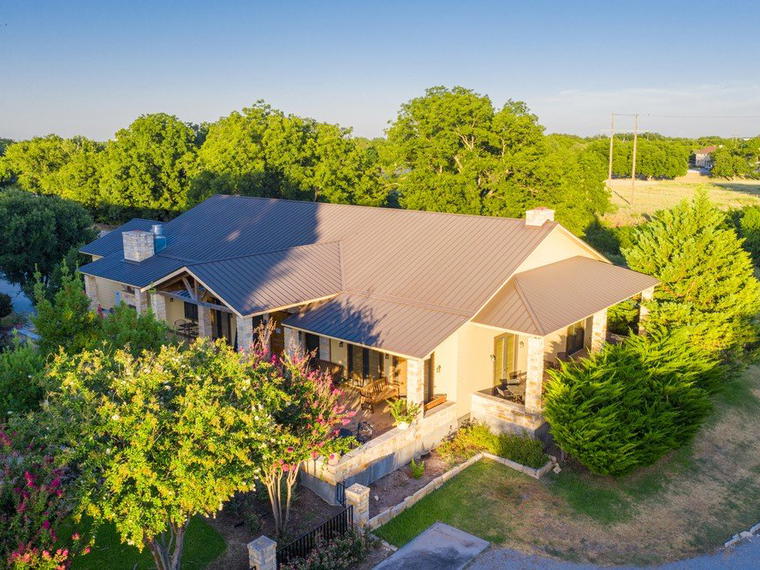 Brennan Vineyards, Comanche, United States