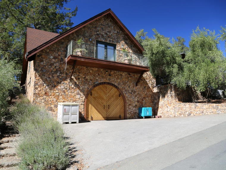 Viader Vineyards & Winery, Angwin, United States
