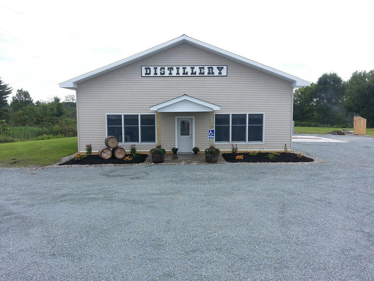 Lake George Distilling Co. winery in Fort Ann