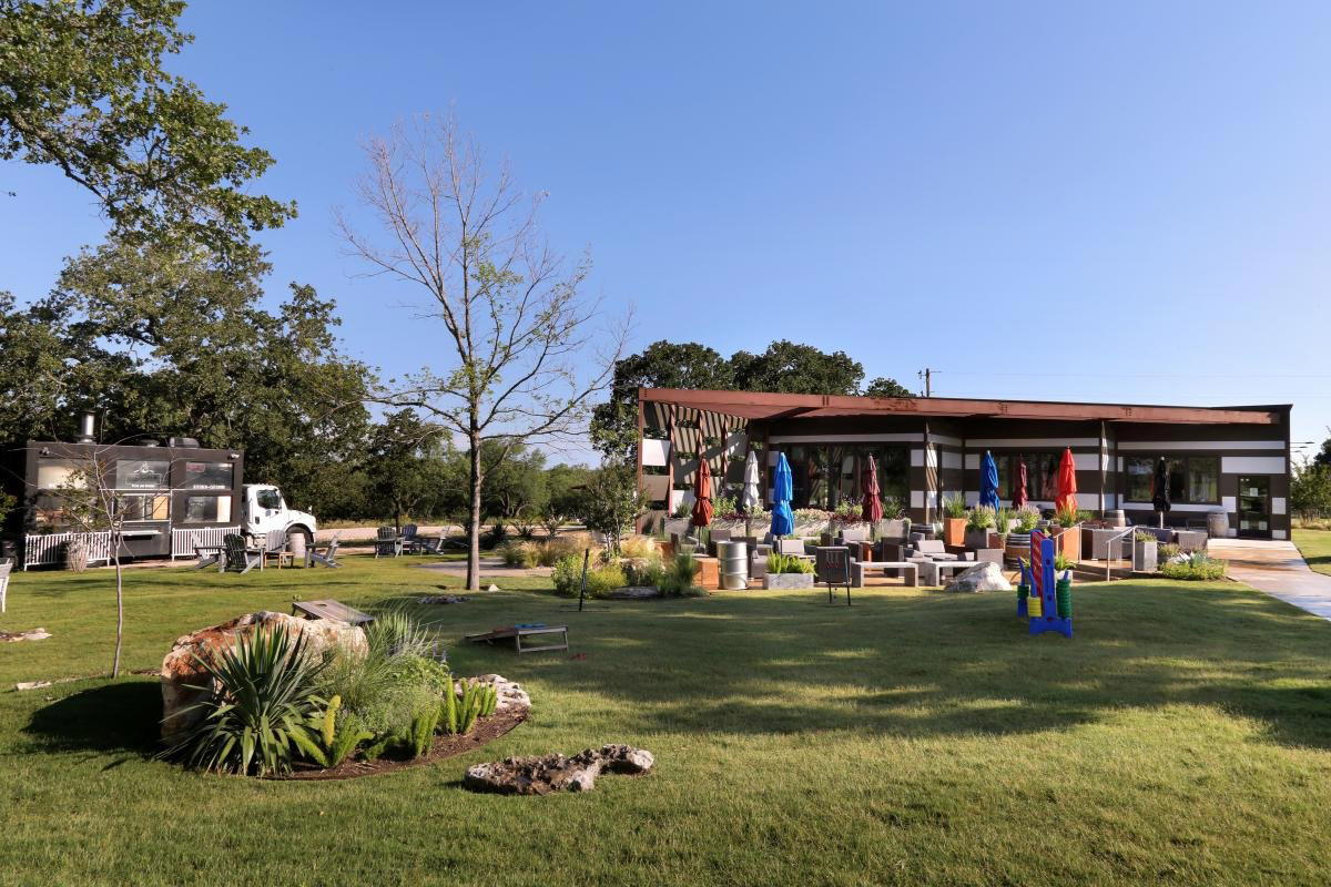 Adega Vinho winery in Fredericksburg