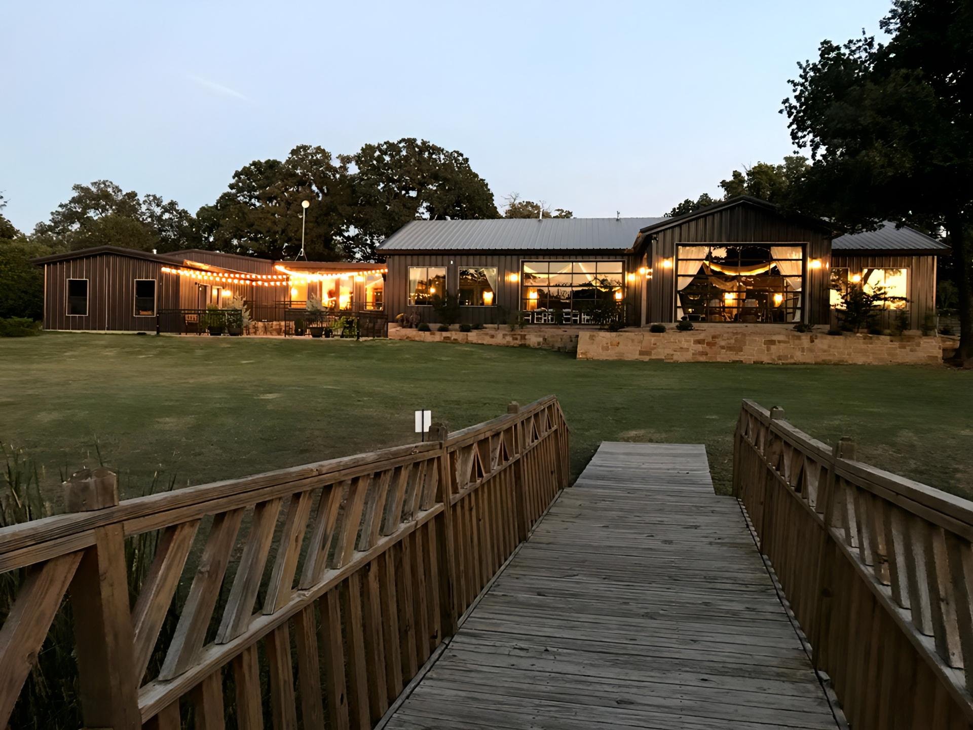 Lost Oak Winery, Burleson, United States
