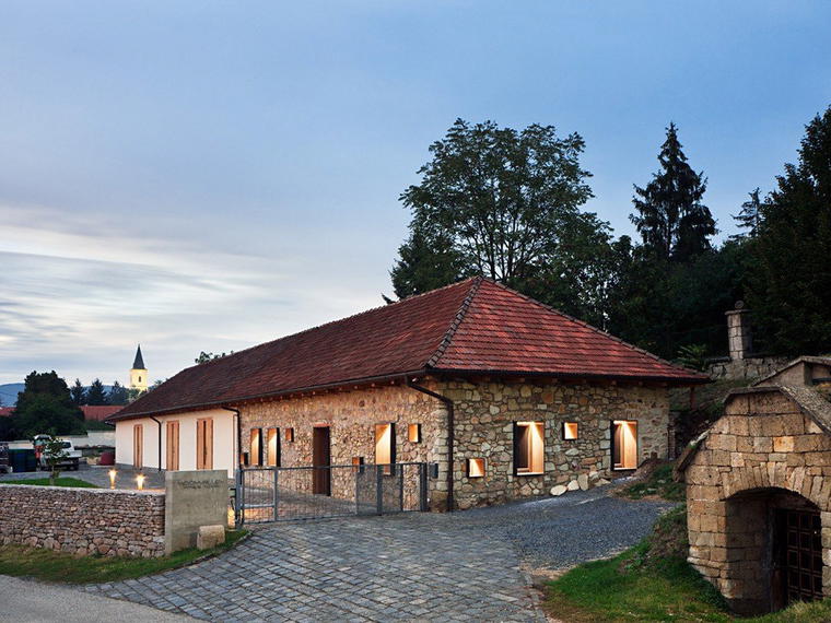 Holdvölgy, Mád, Hungary